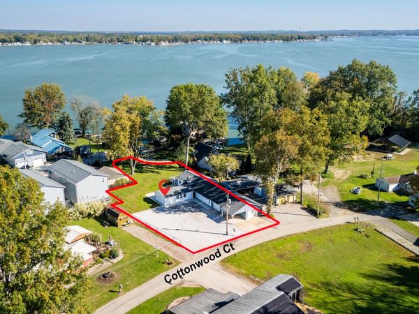 3222 Cottonwood Court NE, Millersport, OH 43046