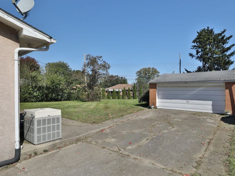 1108 Marland Drive N, Columbus, OH 43224 Photo 32