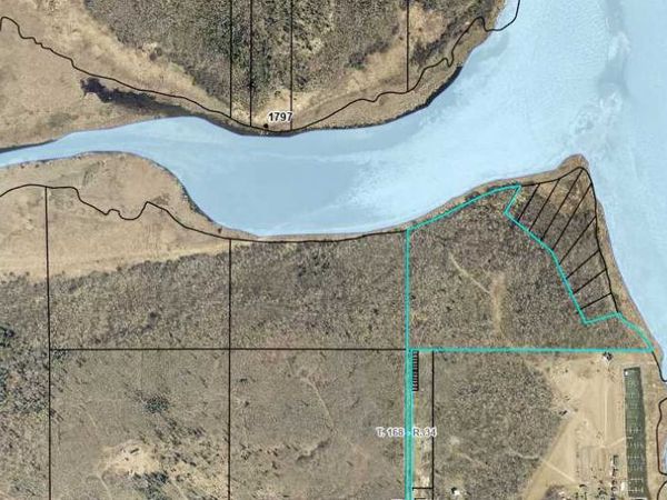 2521 Youngs Bay Drive NW, Angle Inlet, MN 56711