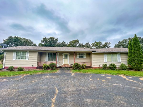 277 Marina Dr , Springville, TN 38256