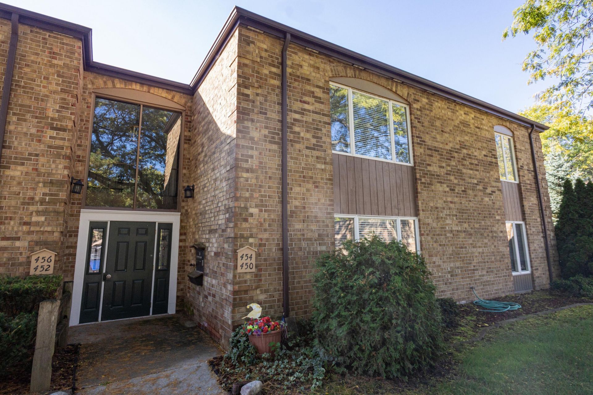 454 Barkwood Court Nw, Grand Rapids, MI 49534 Main Photo