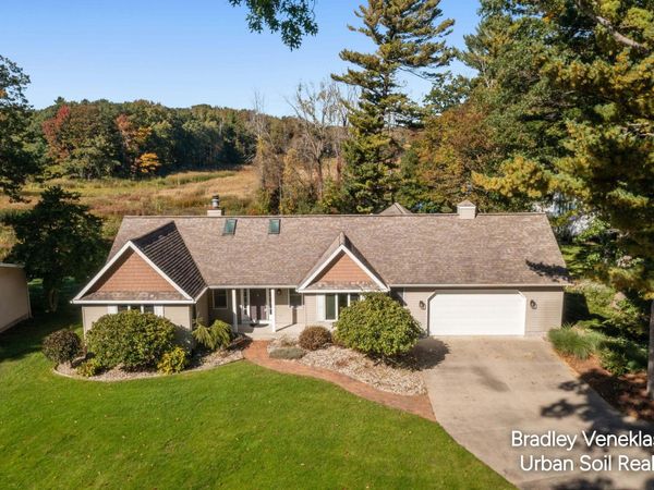 14303 Garfield Road, Spring Lake, MI 49456