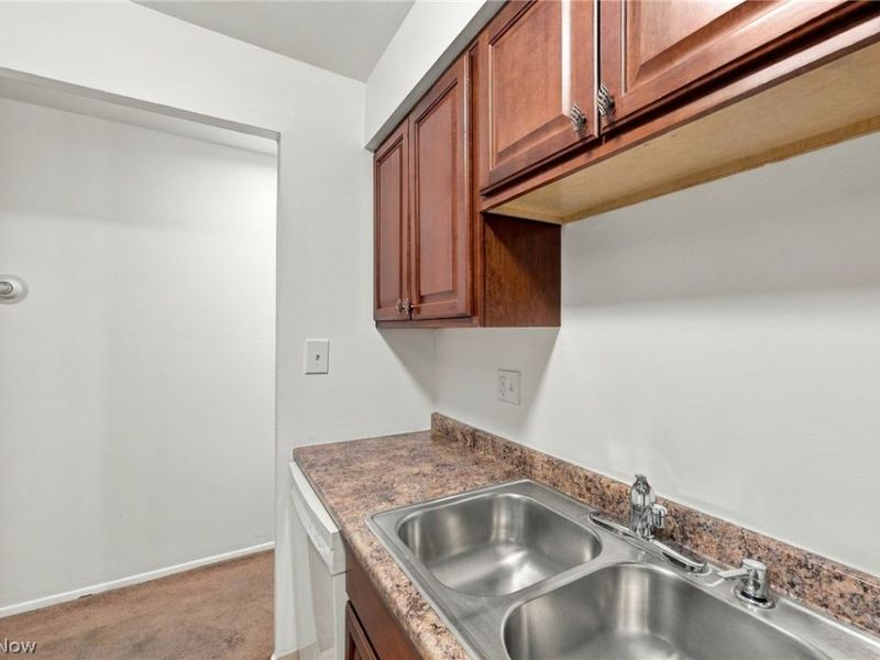 23831 David Drive, Unit 108, North Olmsted, OH 44070 Photo 10