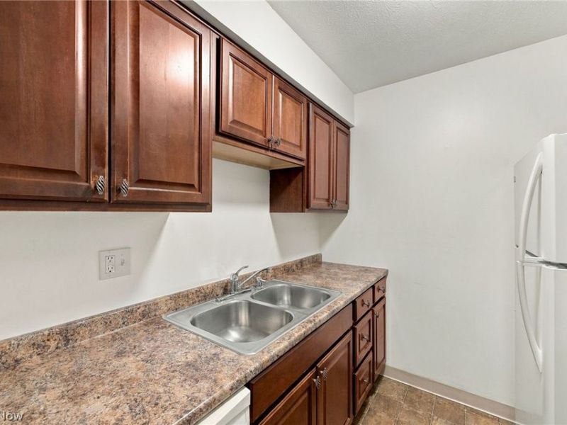 23831 David Drive, Unit 108, North Olmsted, OH 44070 Photo 7