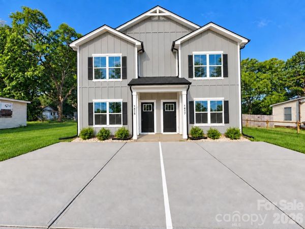 1415-1417 3rd Street Place NE, Hickory, NC 28601