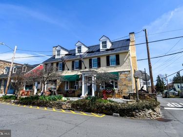 17 S MADISON STREET , MIDDLEBURG, VA 20117