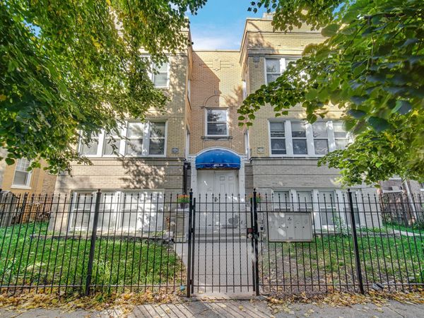 4112 W George Street W, Unit 2W, Chicago, IL 60641