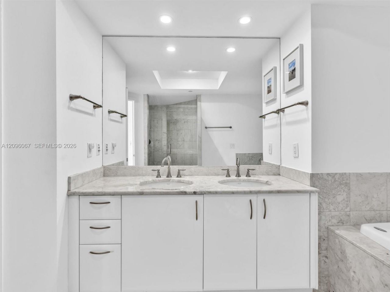 1331 Brickell Bay Dr , Unit 901, Miami, FL 33131 Photo
