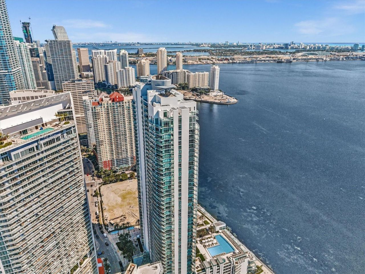 1331 Brickell Bay Dr , Unit 901, Miami, FL 33131 Photo