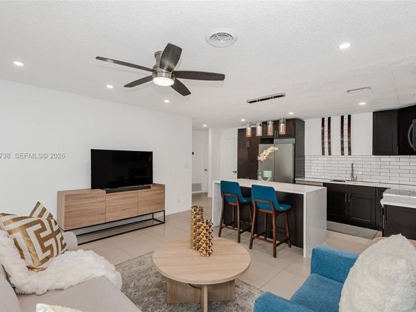 711 SW 14th Ct , Fort Lauderdale, FL 33315
