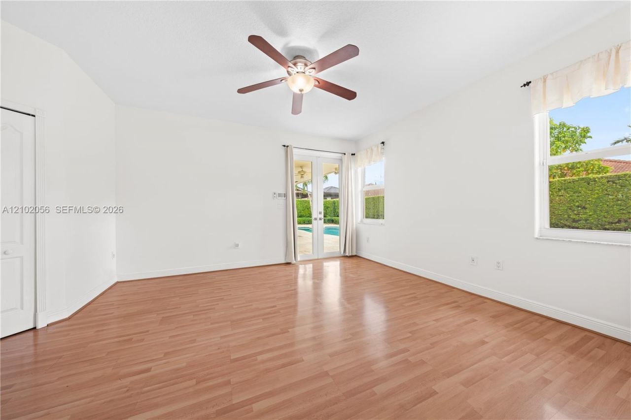14341 SW 22nd St , Miami, FL 33175 Photo