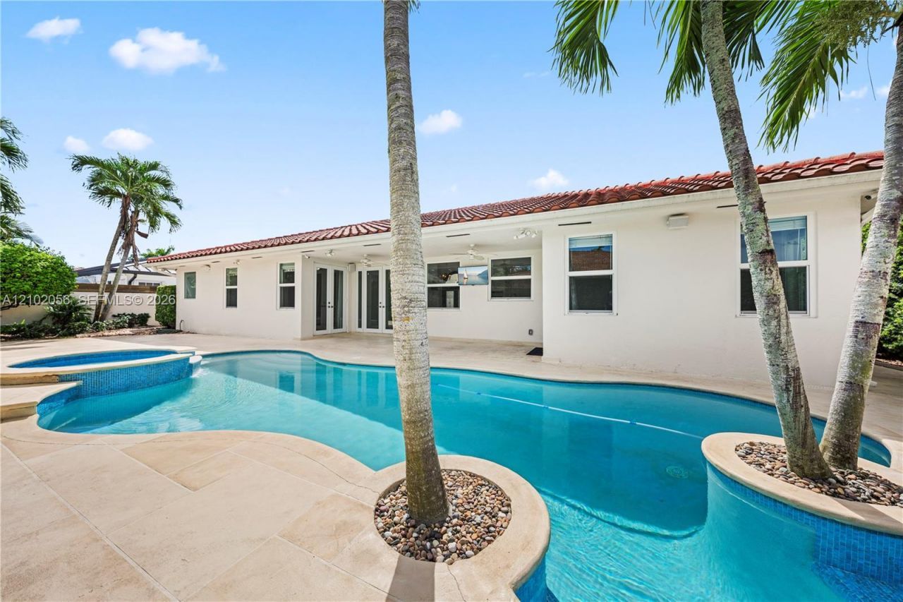14341 SW 22nd St , Miami, FL 33175 Photo