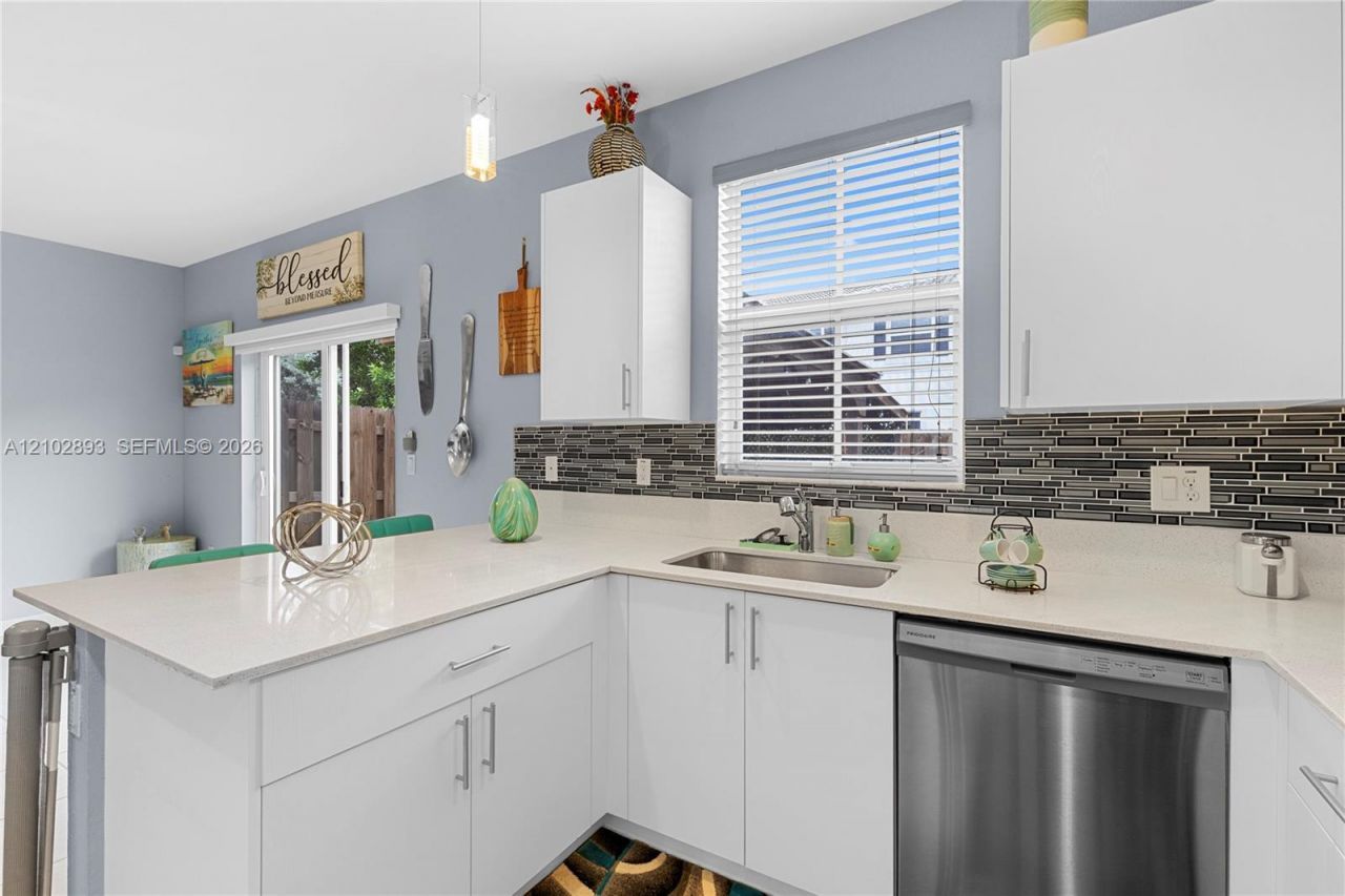 11924 NW 47th Mnr, Coral Springs, FL 33076 Photo