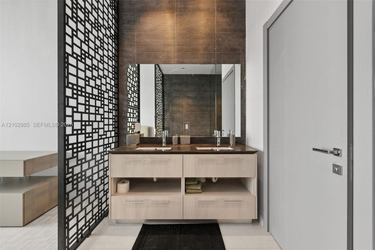480 NE 31st St , Unit PH5002, Miami, FL 33137 Photo