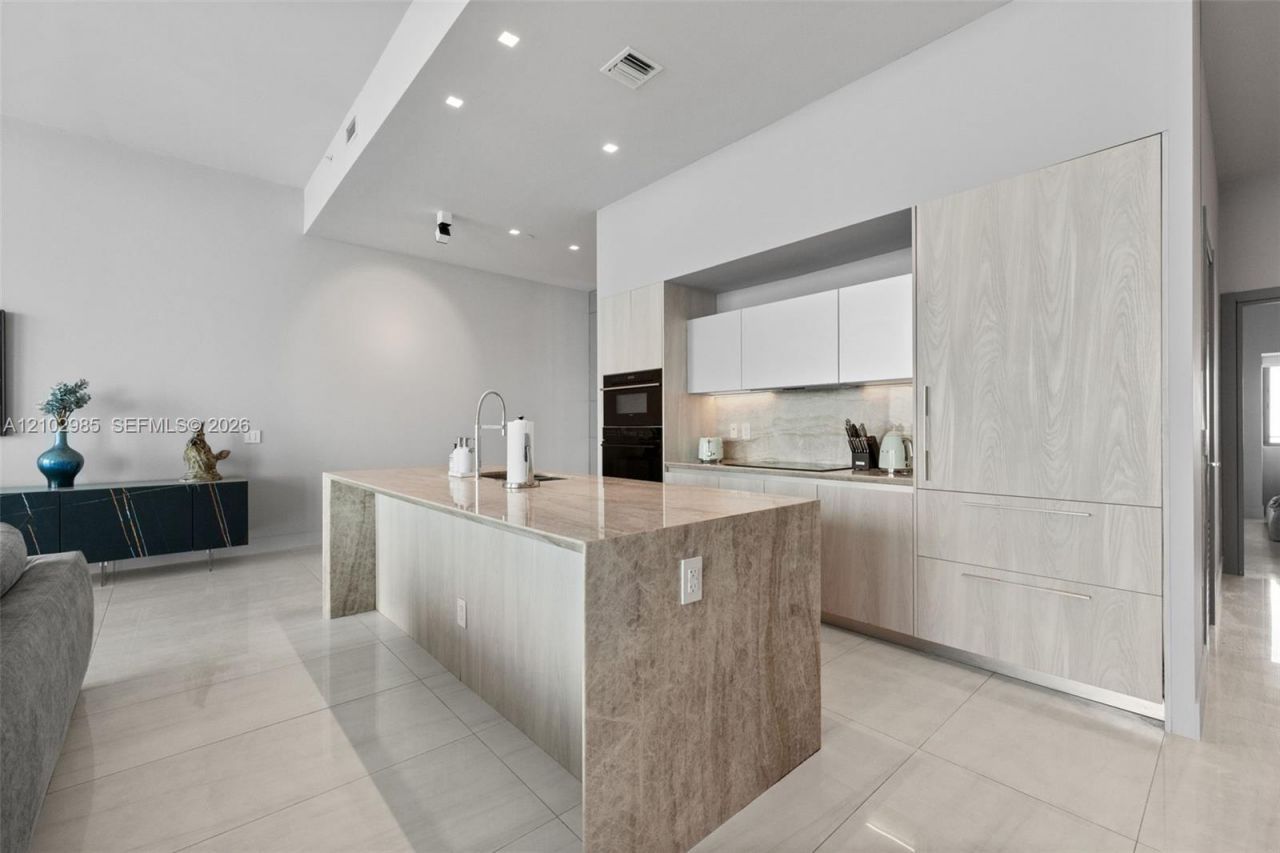 480 NE 31st St , Unit PH5002, Miami, FL 33137 Photo