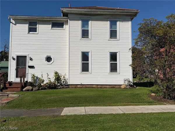 251 Spruce Street , Columbiana, OH 44408