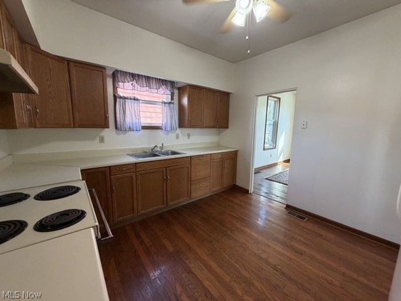 251 Spruce Street, Columbiana, OH 44408 Photo 12
