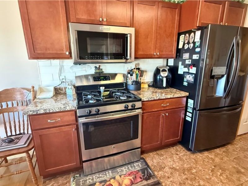 1149 Briarcliff Drive, Akron, OH 44312 Photo 12