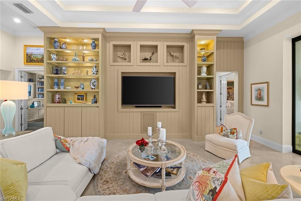 12388 Wisteria Dr, Naples, FL 34120 Photo