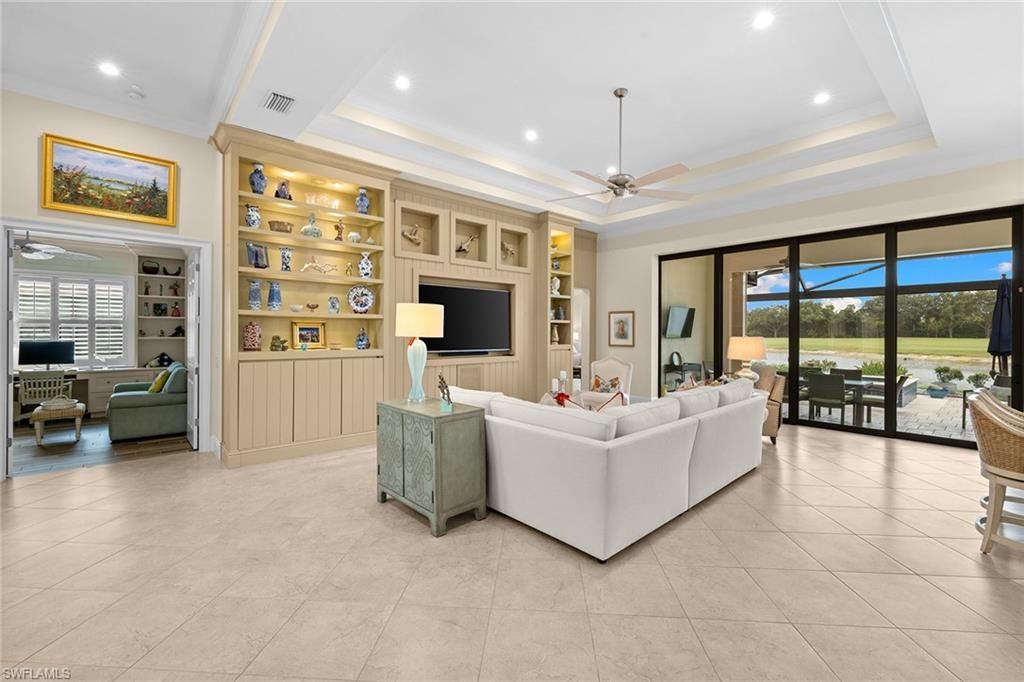 12388 Wisteria Dr, Naples, FL 34120 Photo