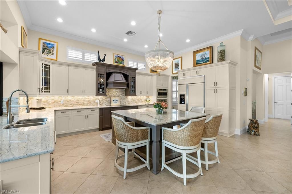 12388 Wisteria Dr, Naples, FL 34120 Photo