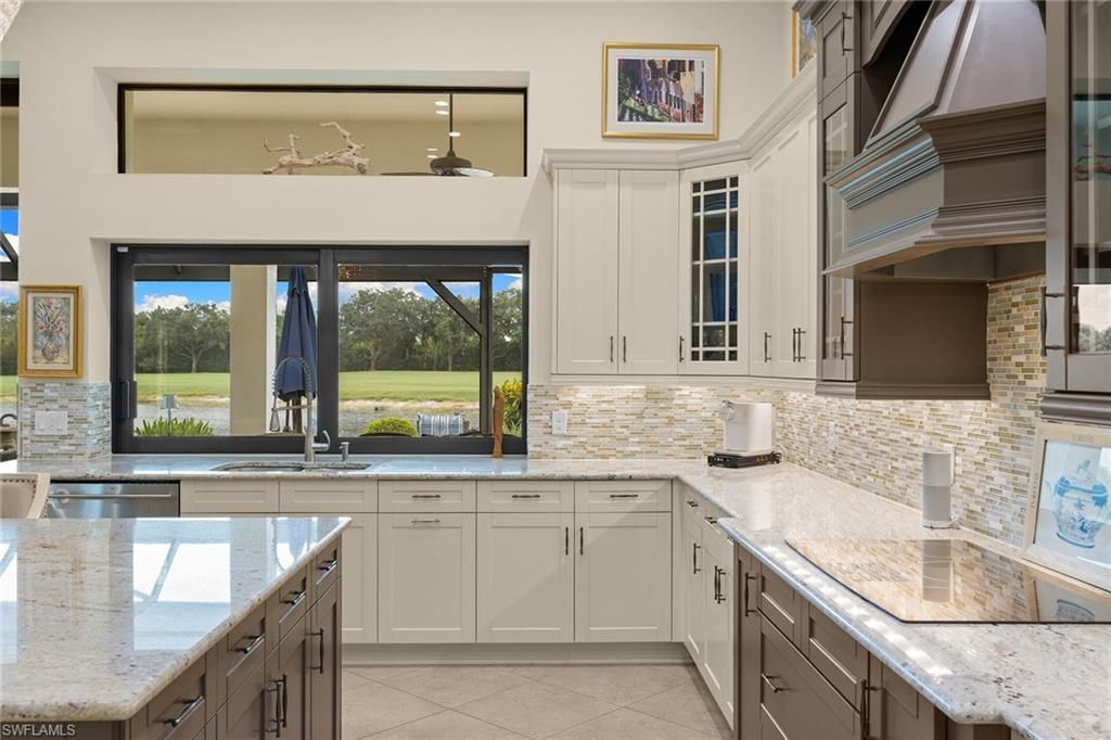 12388 Wisteria Dr, Naples, FL 34120 Photo
