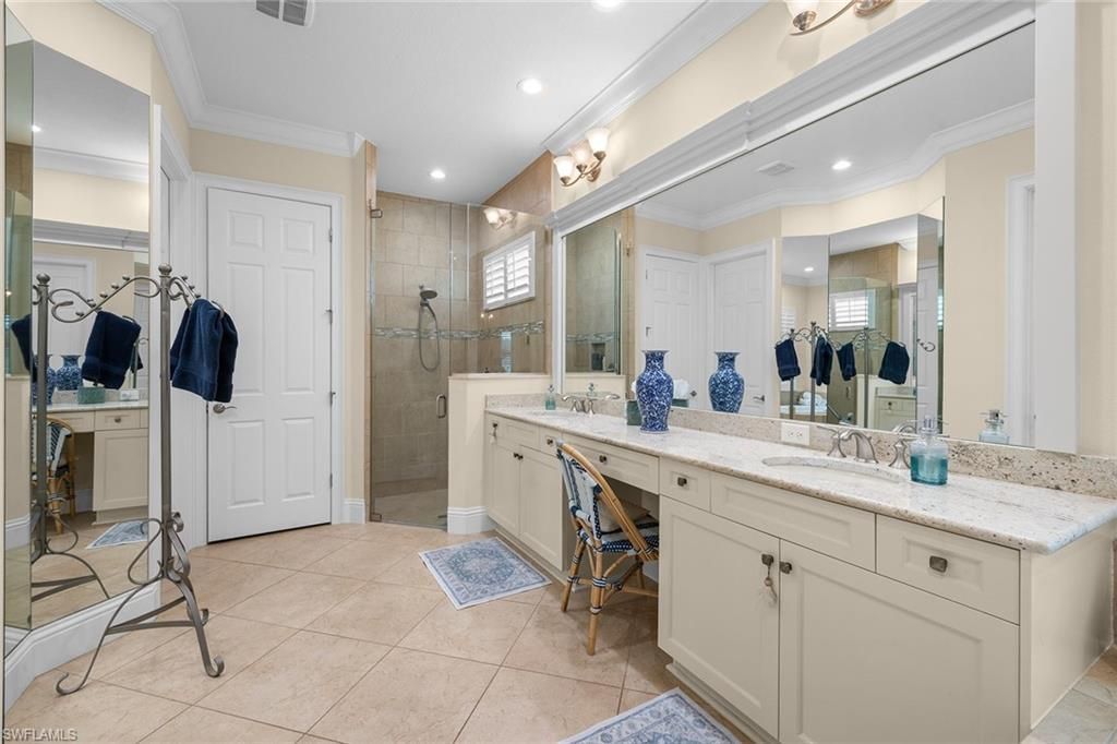 12388 Wisteria Dr, Naples, FL 34120 Photo