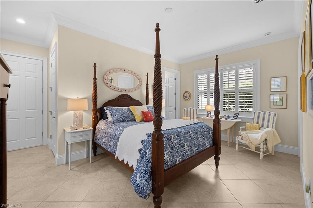 12388 Wisteria Dr, Naples, FL 34120 Photo