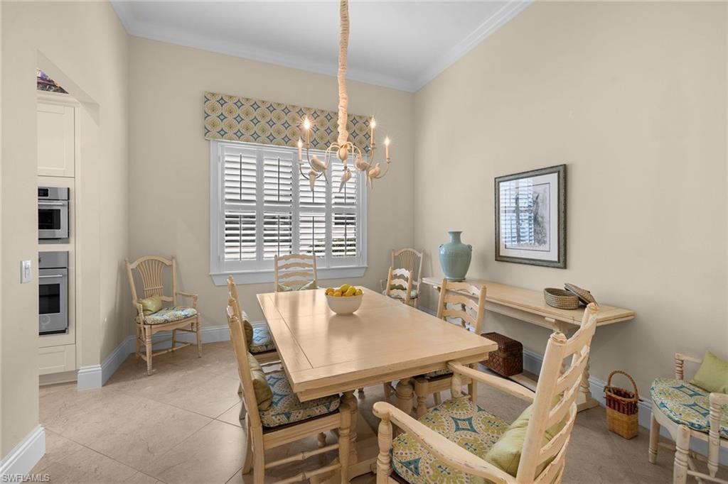 12388 Wisteria Dr, Naples, FL 34120 Photo