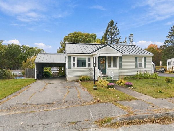 8 Chadwick Street , Winslow, ME 04901
