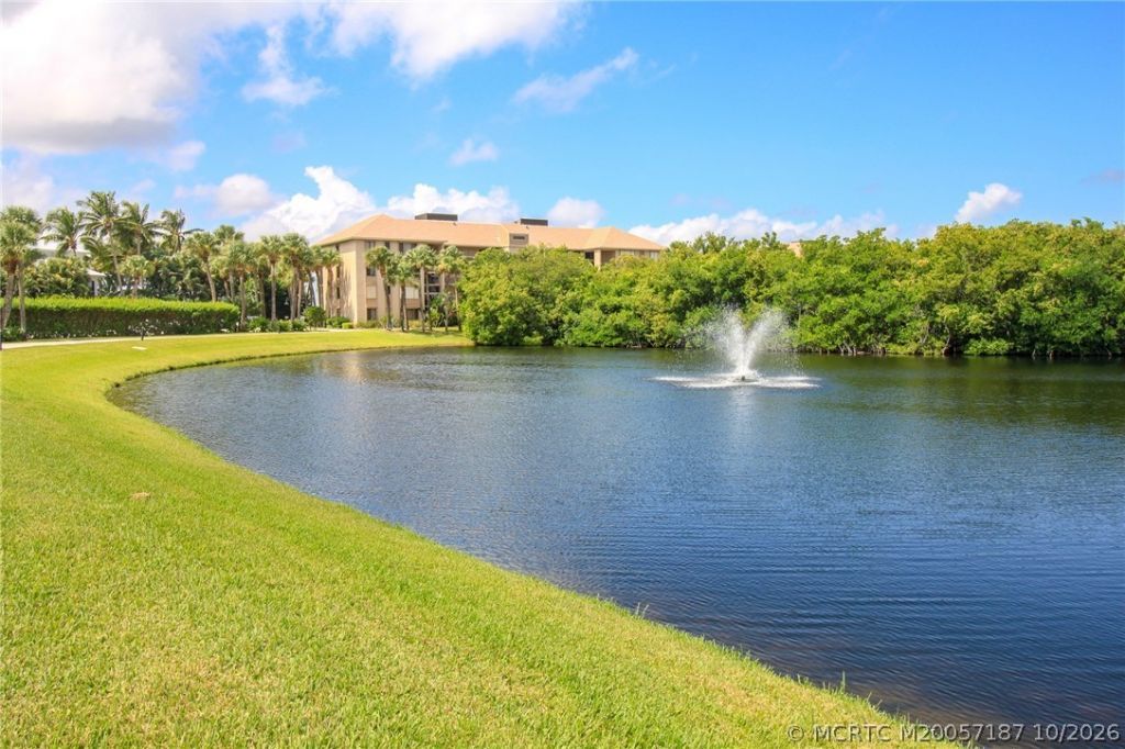 4680 NE Sandpebble Trace , Unit 302, Stuart, FL 34996 Photo
