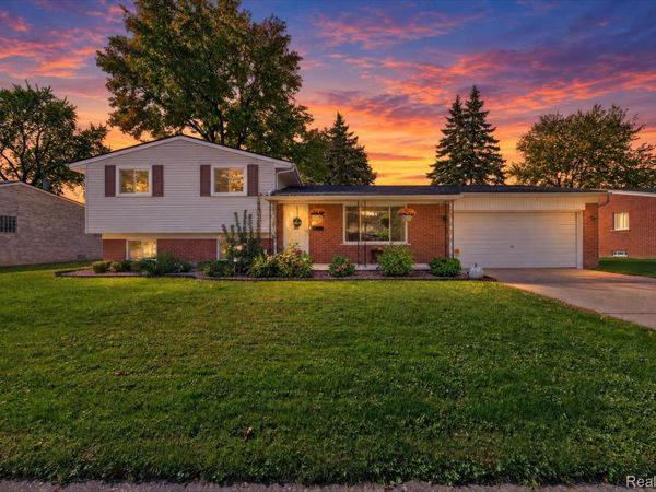 16505 Country Club Drive , Livonia, Mi 48154