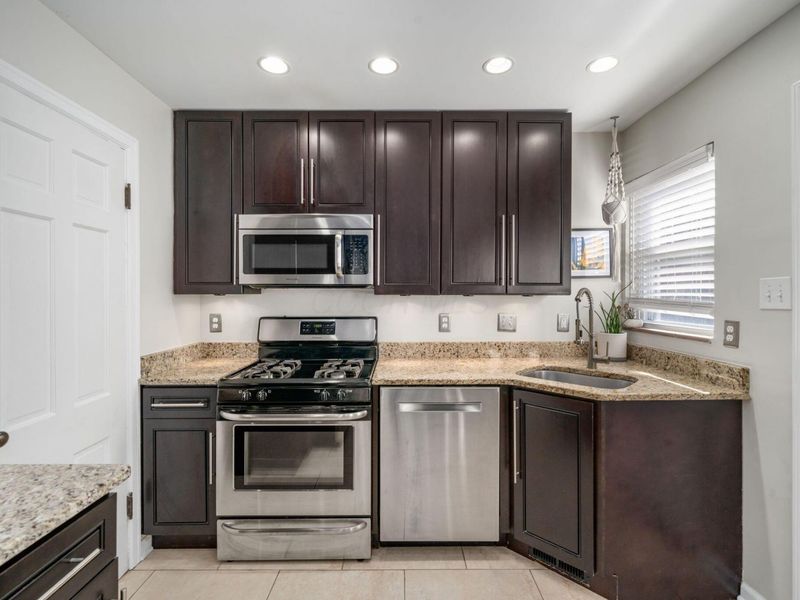 1805 Northwest Boulevard, Columbus, OH 43212 Photo 13