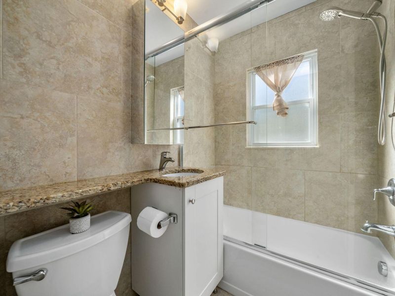 1805 Northwest Boulevard, Columbus, OH 43212 Photo 20