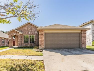 4512 Hounds Tail Lane, Fort Worth, TX 76244