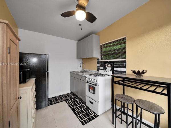 20106 NW 32nd Pl , Unit 1B, Miami Gardens, FL 33056