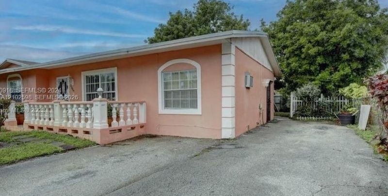 20106 NW 32nd Pl , Unit 1B, Miami Gardens, FL 33056 Photo