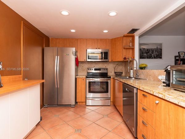 1020 Meridian Ave , Unit 314, Miami Beach, FL 33139