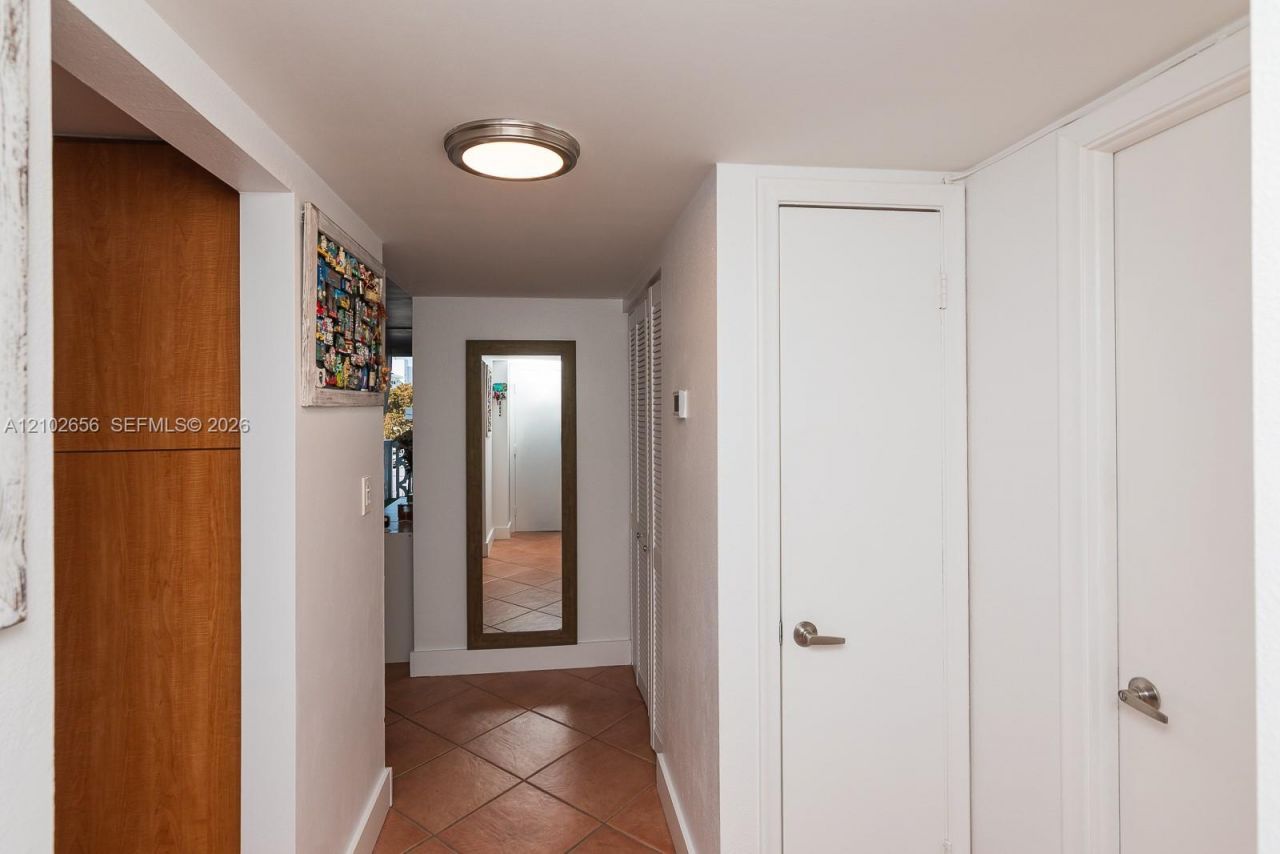 1020 Meridian Ave , Unit 314, Miami Beach, FL 33139 Photo