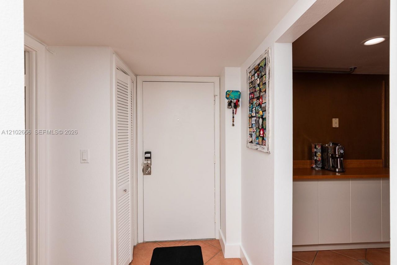 1020 Meridian Ave , Unit 314, Miami Beach, FL 33139 Photo