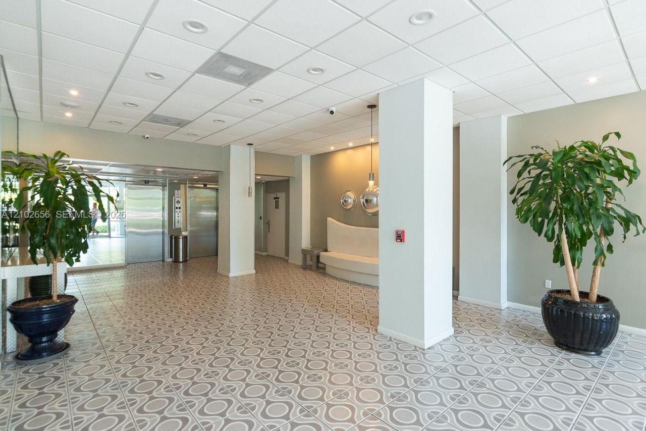 1020 Meridian Ave , Unit 314, Miami Beach, FL 33139 Photo