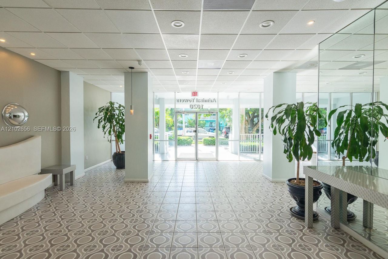 1020 Meridian Ave , Unit 314, Miami Beach, FL 33139 Photo