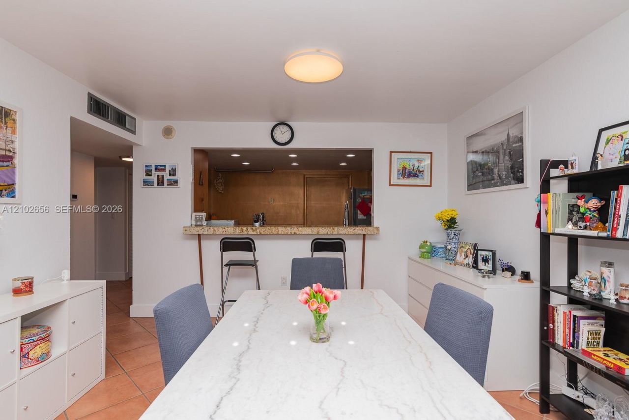 1020 Meridian Ave , Unit 314, Miami Beach, FL 33139 Photo
