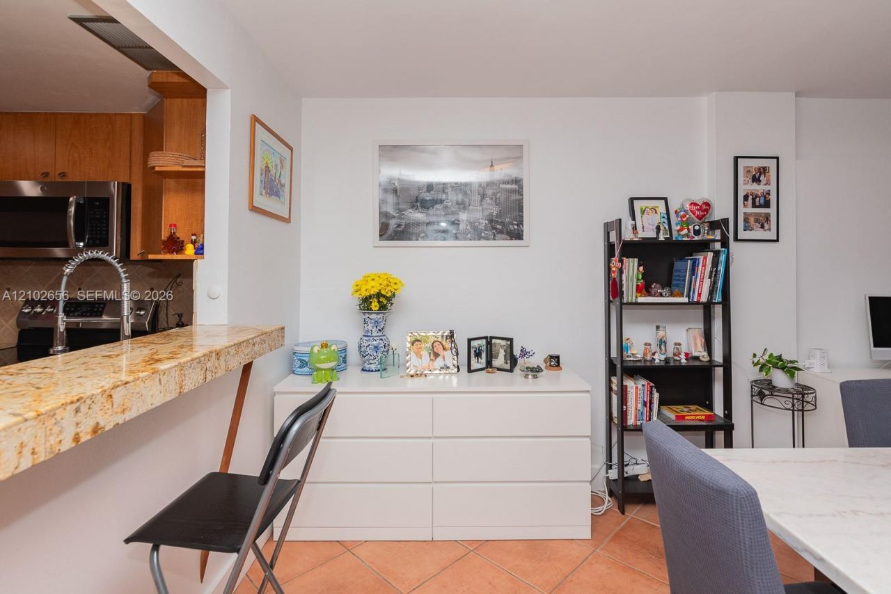 1020 Meridian Ave , Unit 314, Miami Beach, FL 33139 Photo