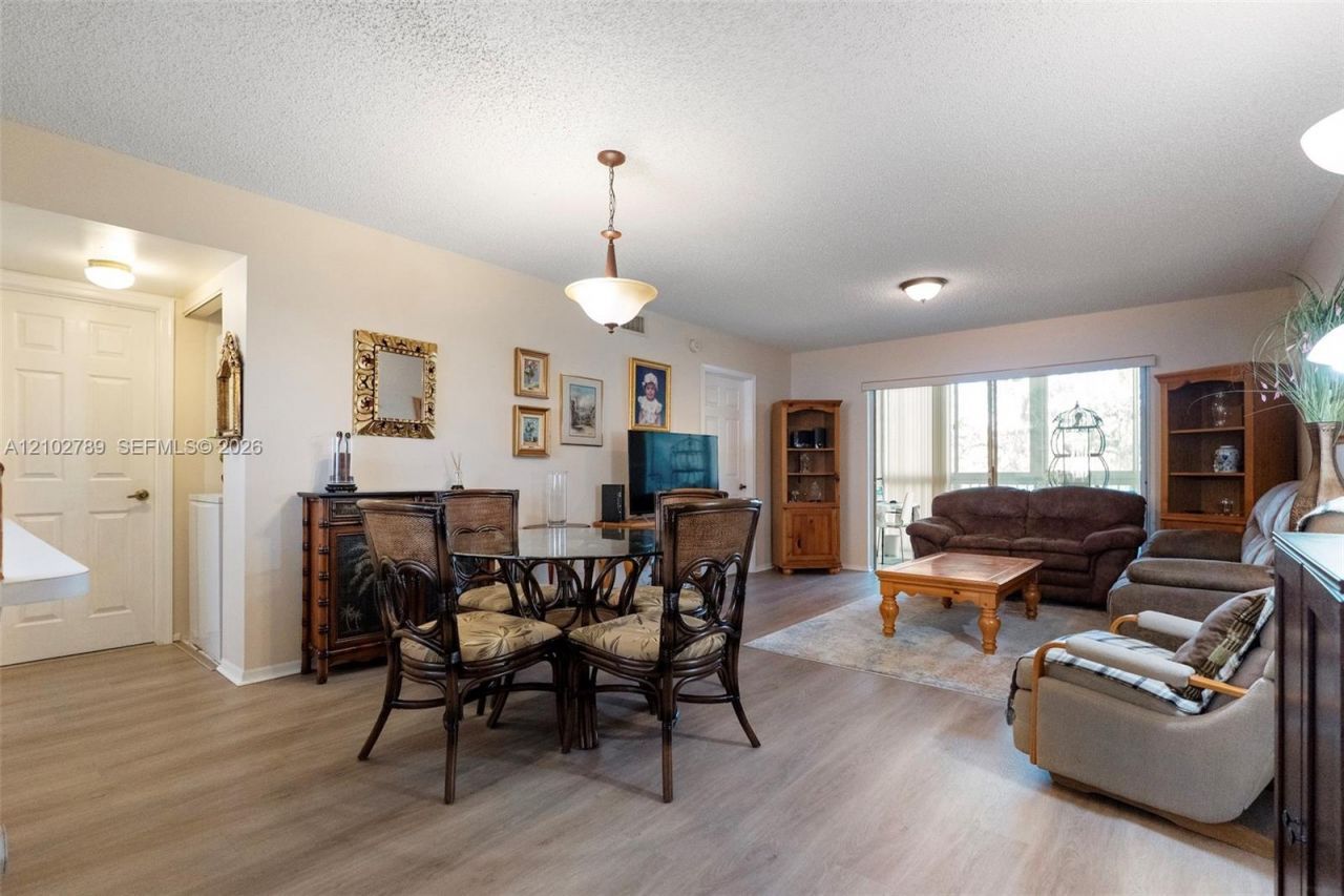 10368 NW 24th Pl, Unit 304, Sunrise, FL 33322 Photo