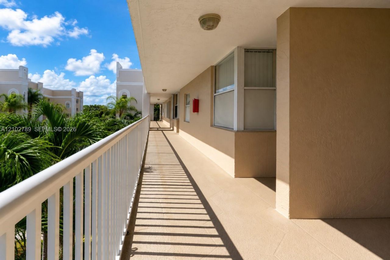 10368 NW 24th Pl, Unit 304, Sunrise, FL 33322 Photo