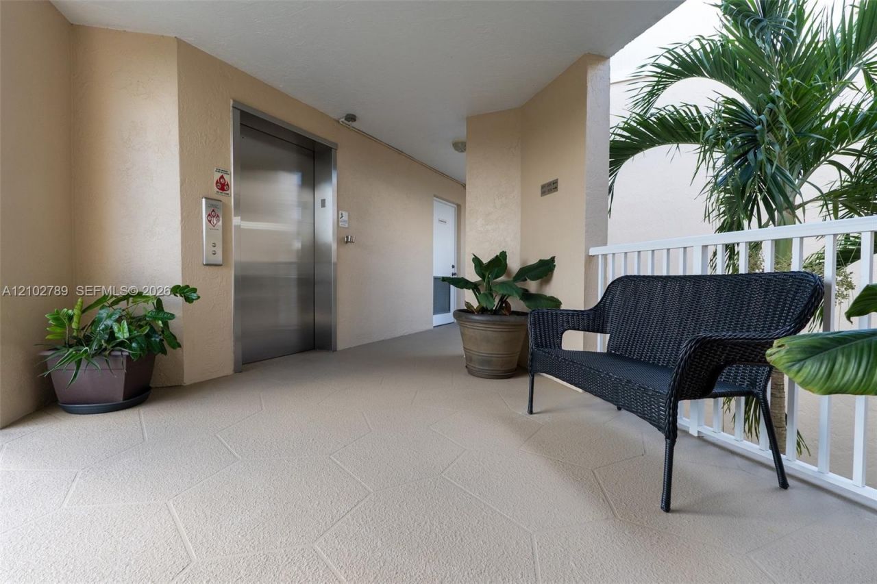 10368 NW 24th Pl, Unit 304, Sunrise, FL 33322 Photo