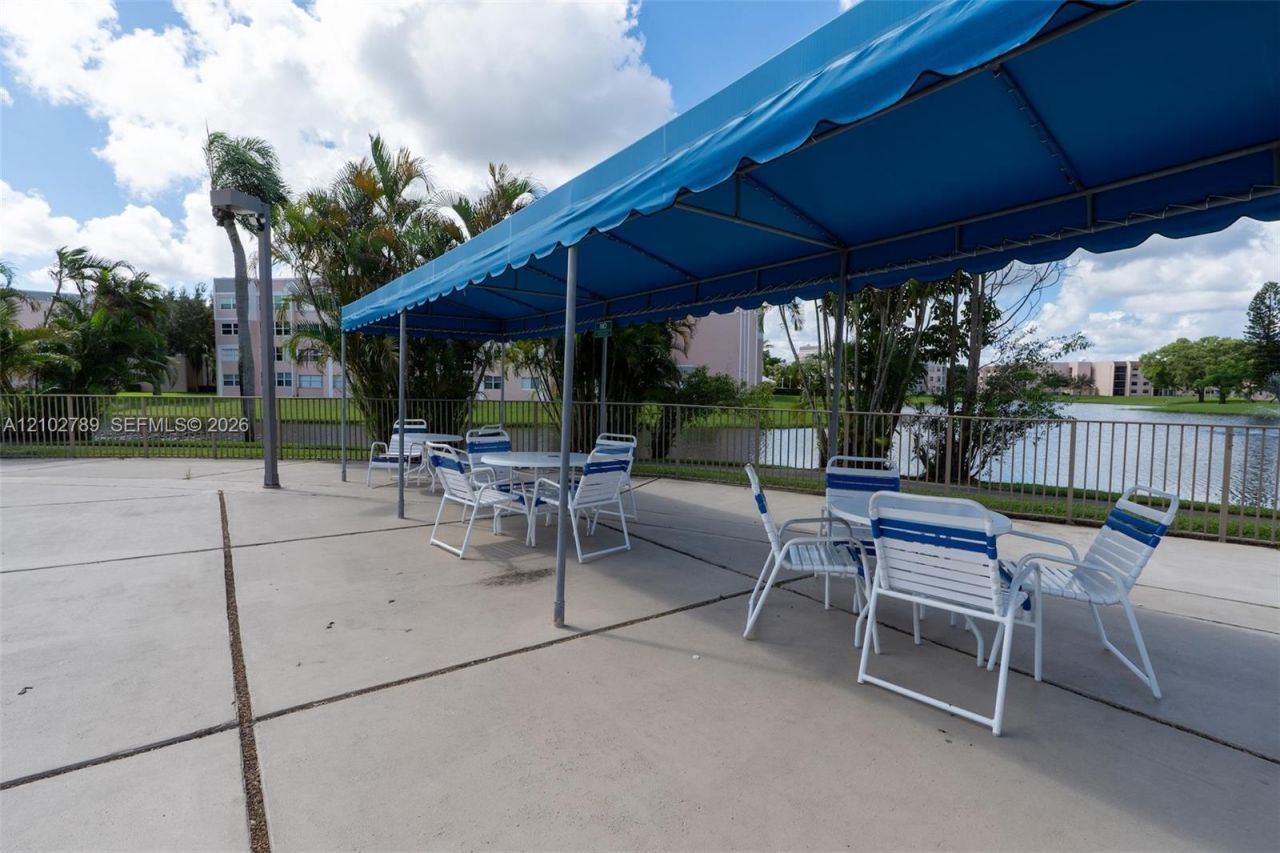 10368 NW 24th Pl, Unit 304, Sunrise, FL 33322 Photo