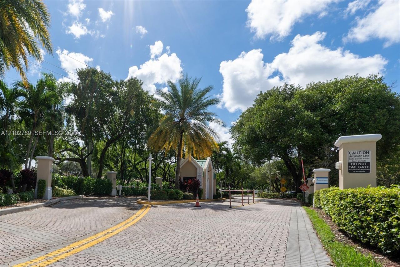 10368 NW 24th Pl, Unit 304, Sunrise, FL 33322 Photo