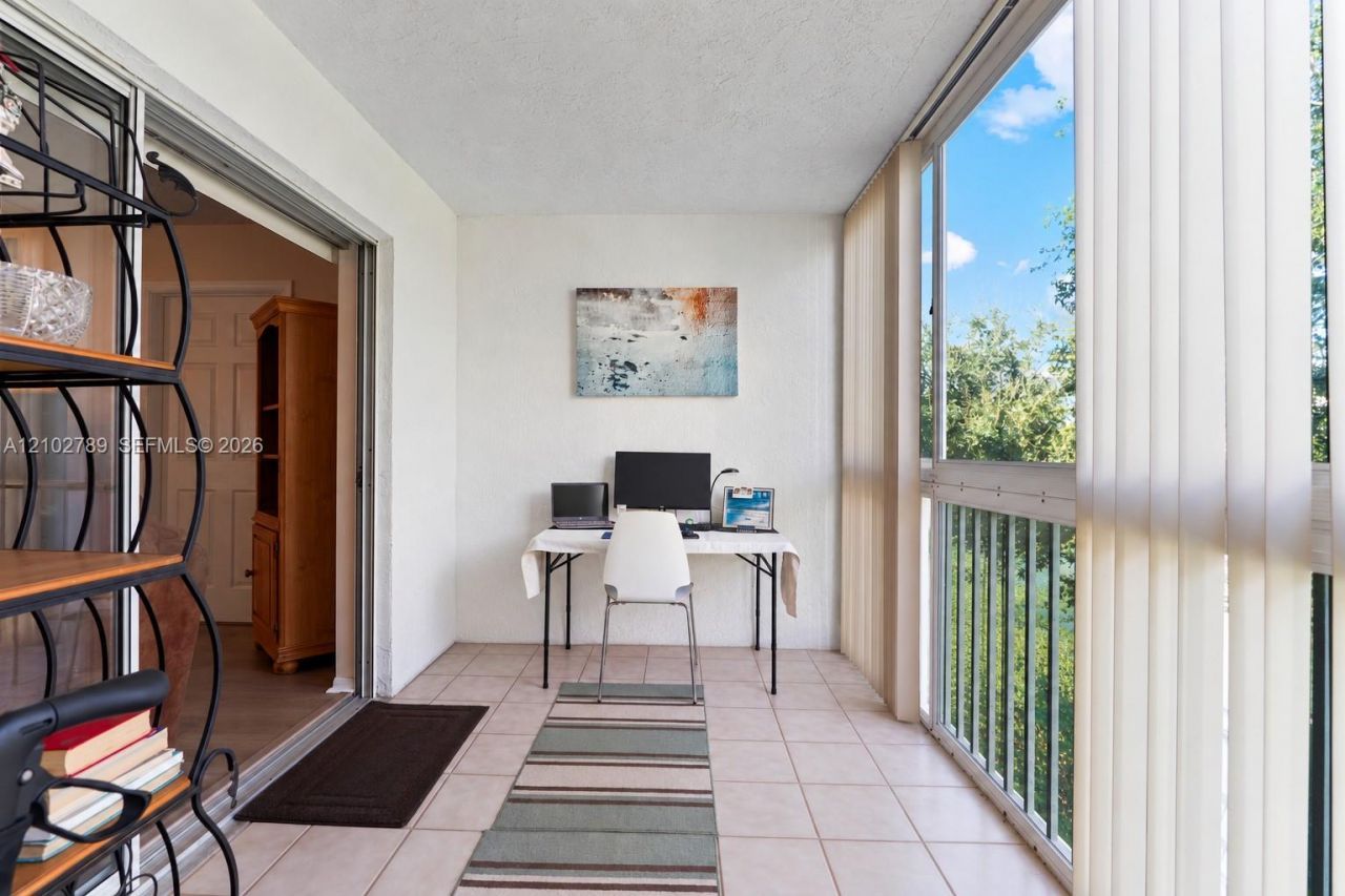 10368 NW 24th Pl, Unit 304, Sunrise, FL 33322 Photo